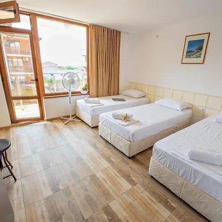 Sea Jewel Apartment *
