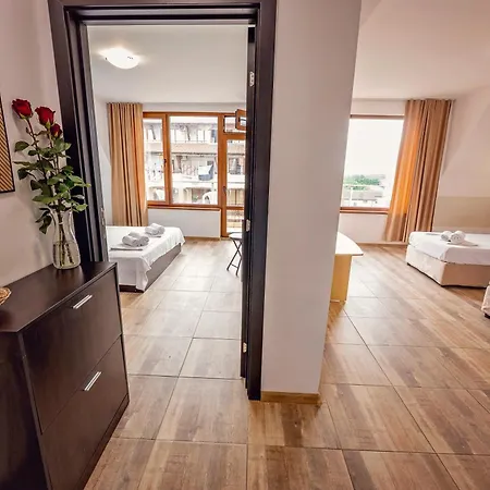 Sea Jewel Apartment Primorsko